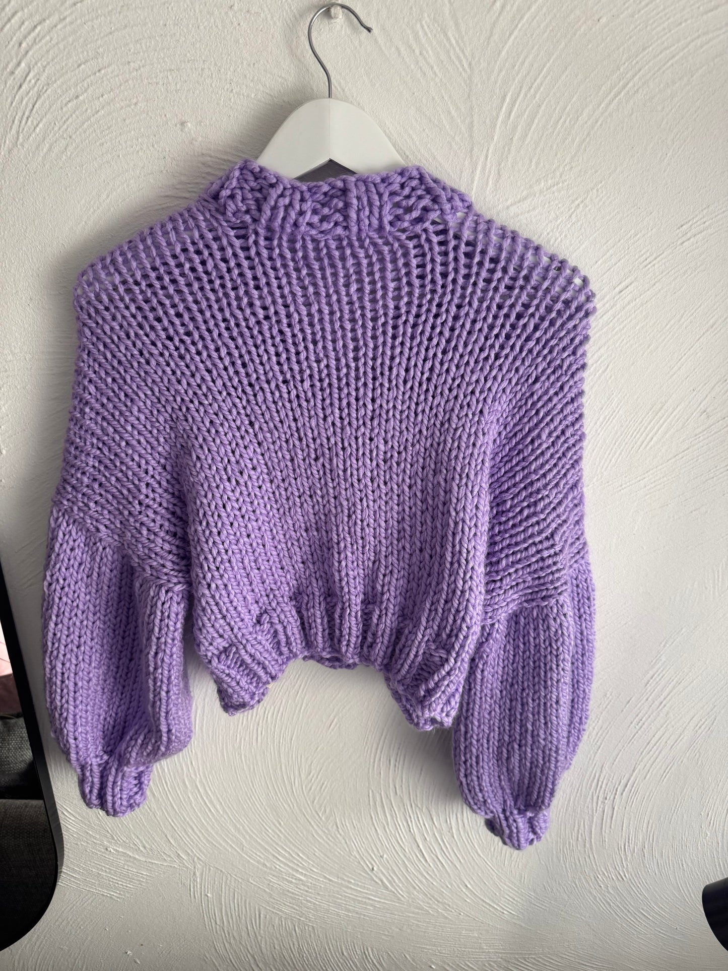 Handmade Lilac Chunky Knit Cropped Cardigan (Size 16–20) | Optional Daisy Detail