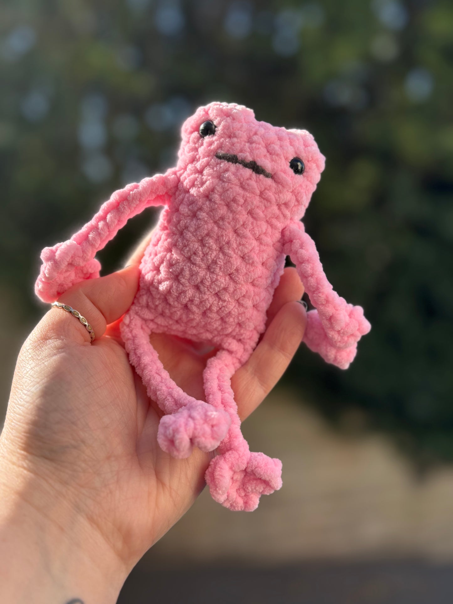 Fergus The Leggy Frog - Chunky Crochet Frog Plush – Soft Handmade Kawaii Frog Toy