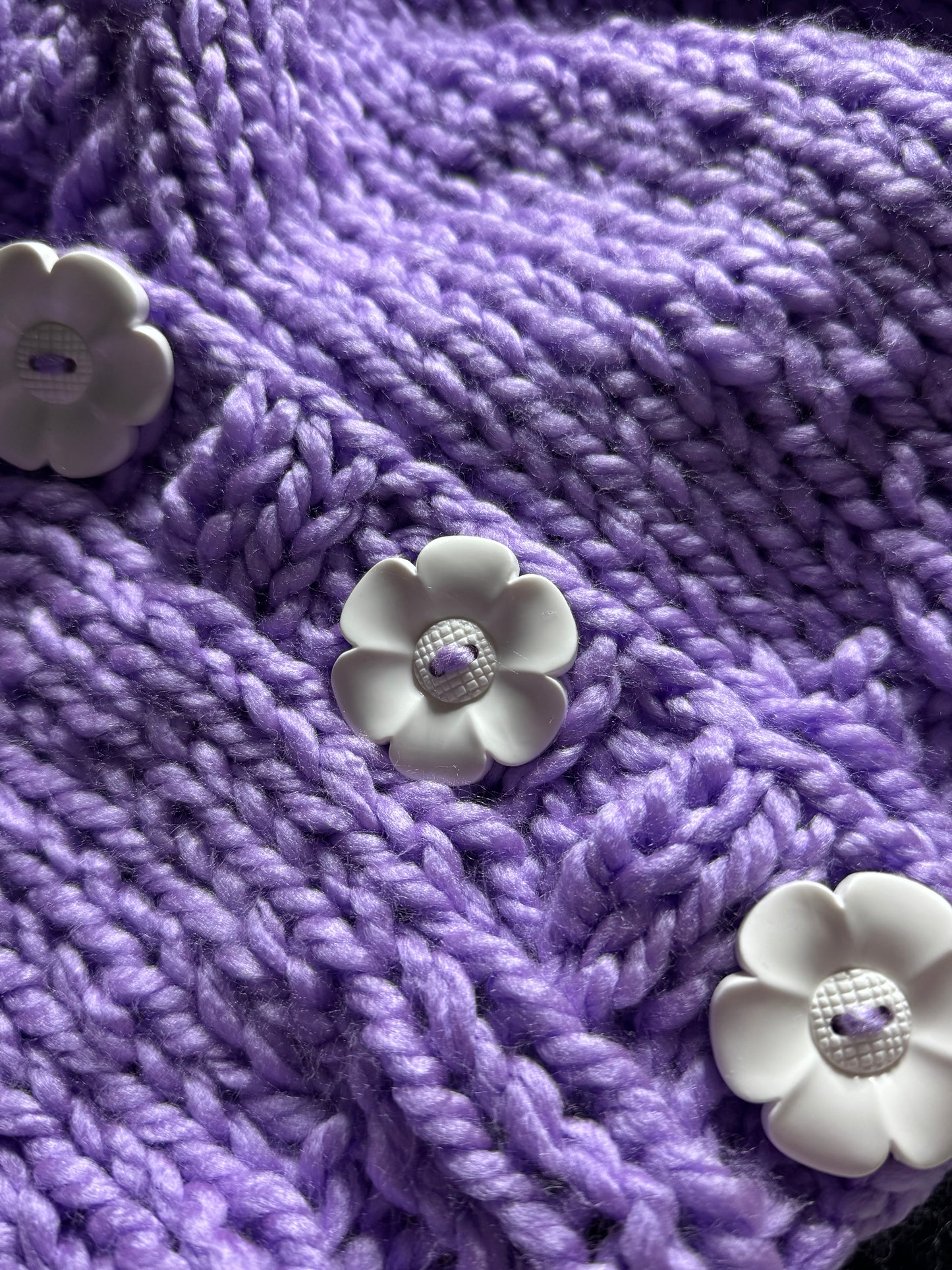 Hand-Knitted Chunky Cardigan with Daisy Embellishments – Custom-Made in Any Size & Color