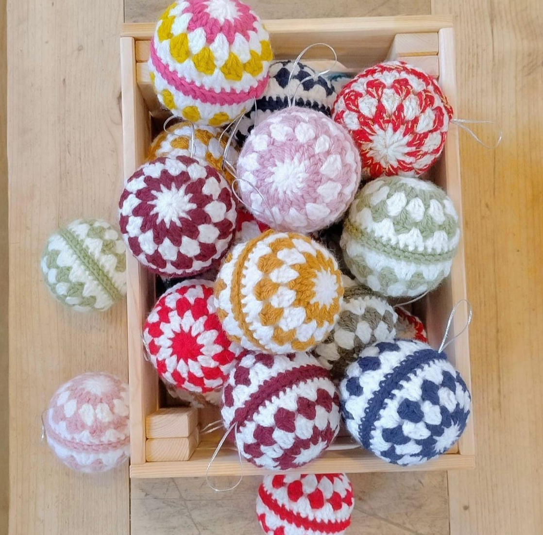Crochet Bauble Workshop - Friday 12th December 7 - 9pm at Devonmade